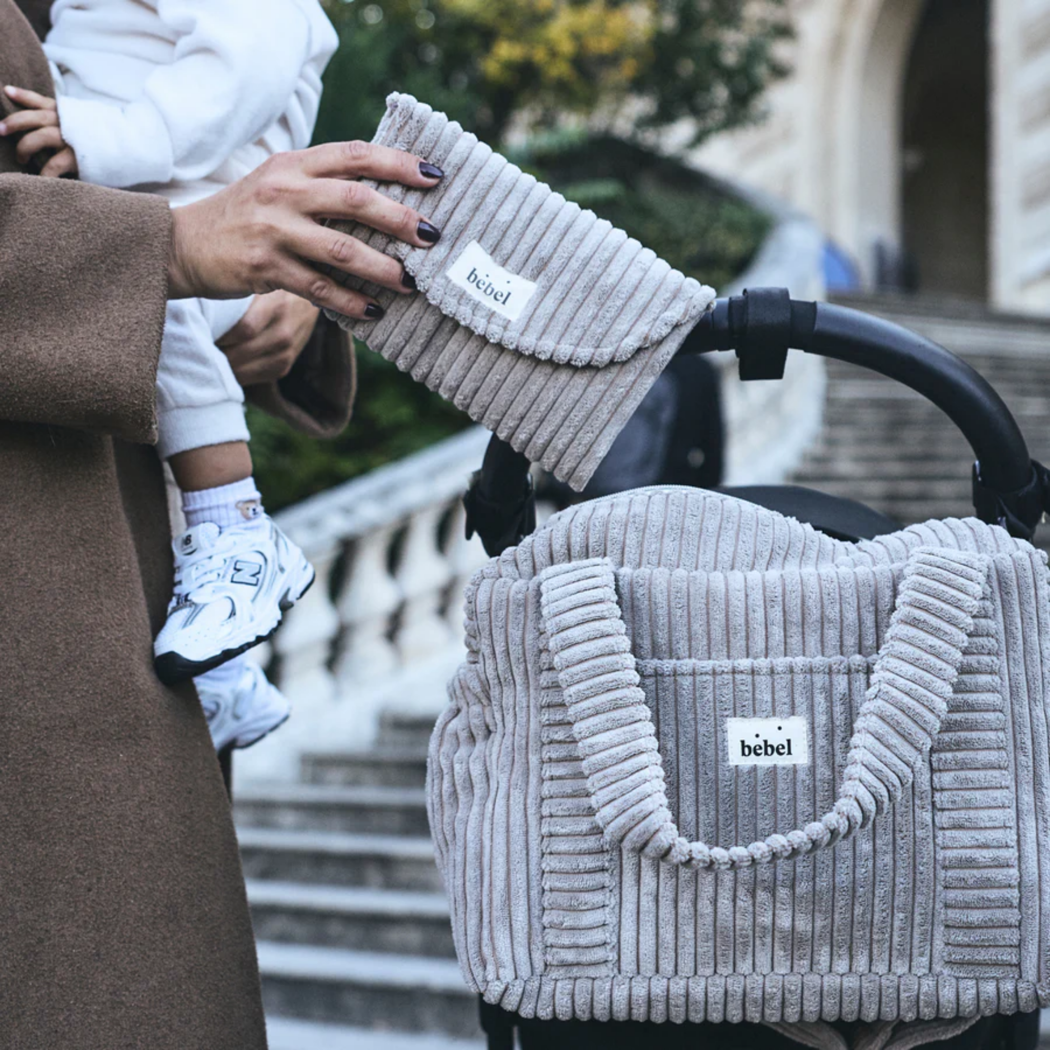 תיק החתלה "MIDDLE VELOURS" מכותנה אורגנית - בצבע אפור