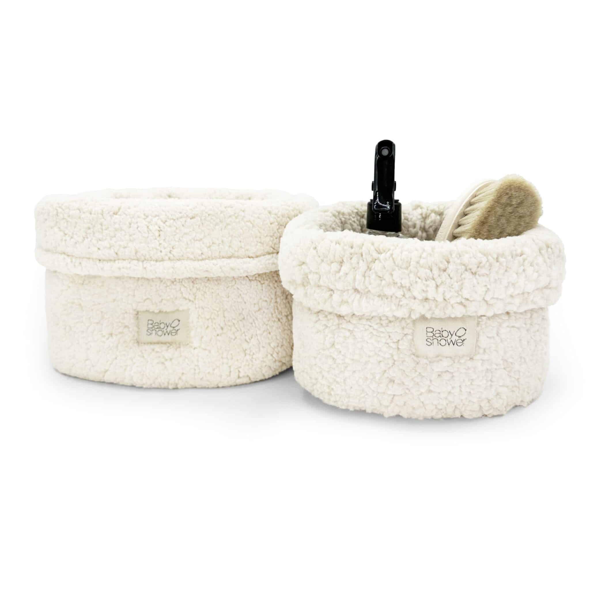 סל אחסון בצבע לבן אייבורי