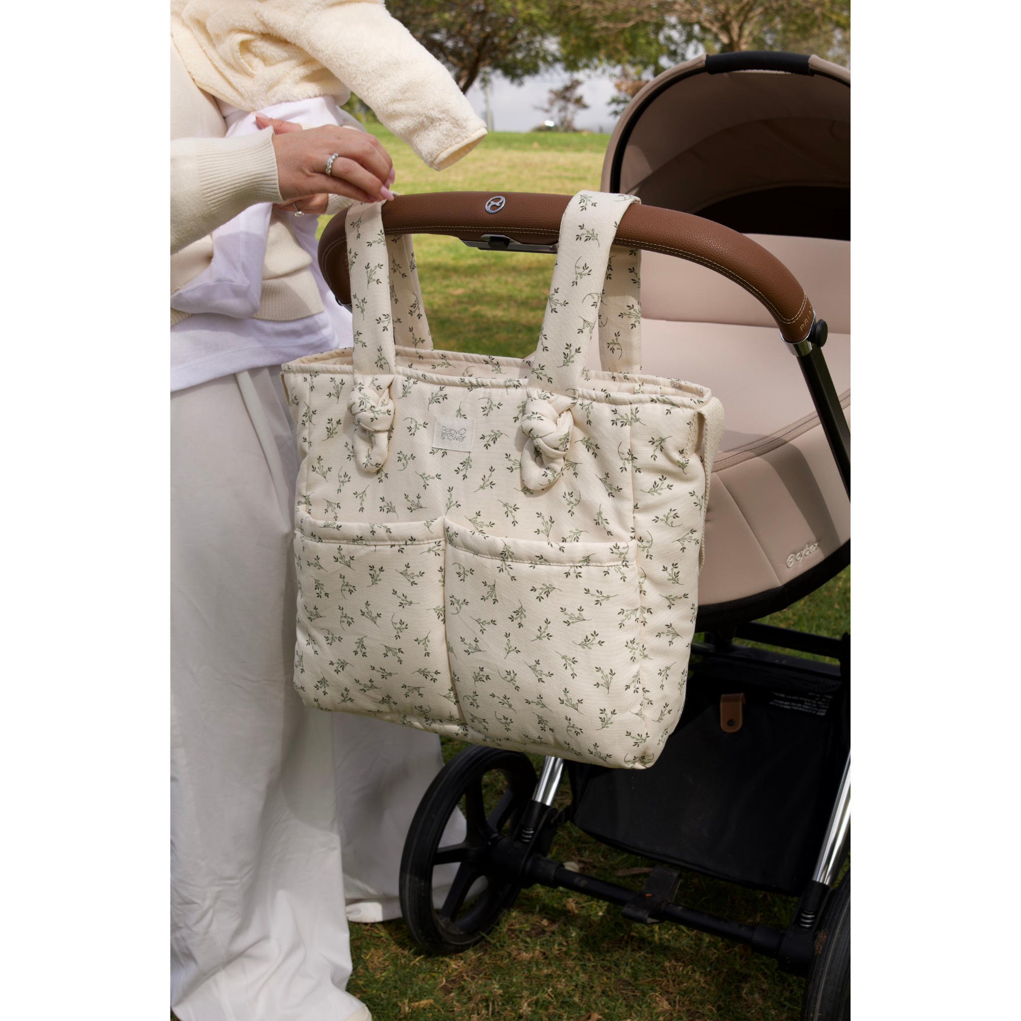 תיק עגלה בגודל בינוני מכותנה אורגנית – מעוטר בעלי זית