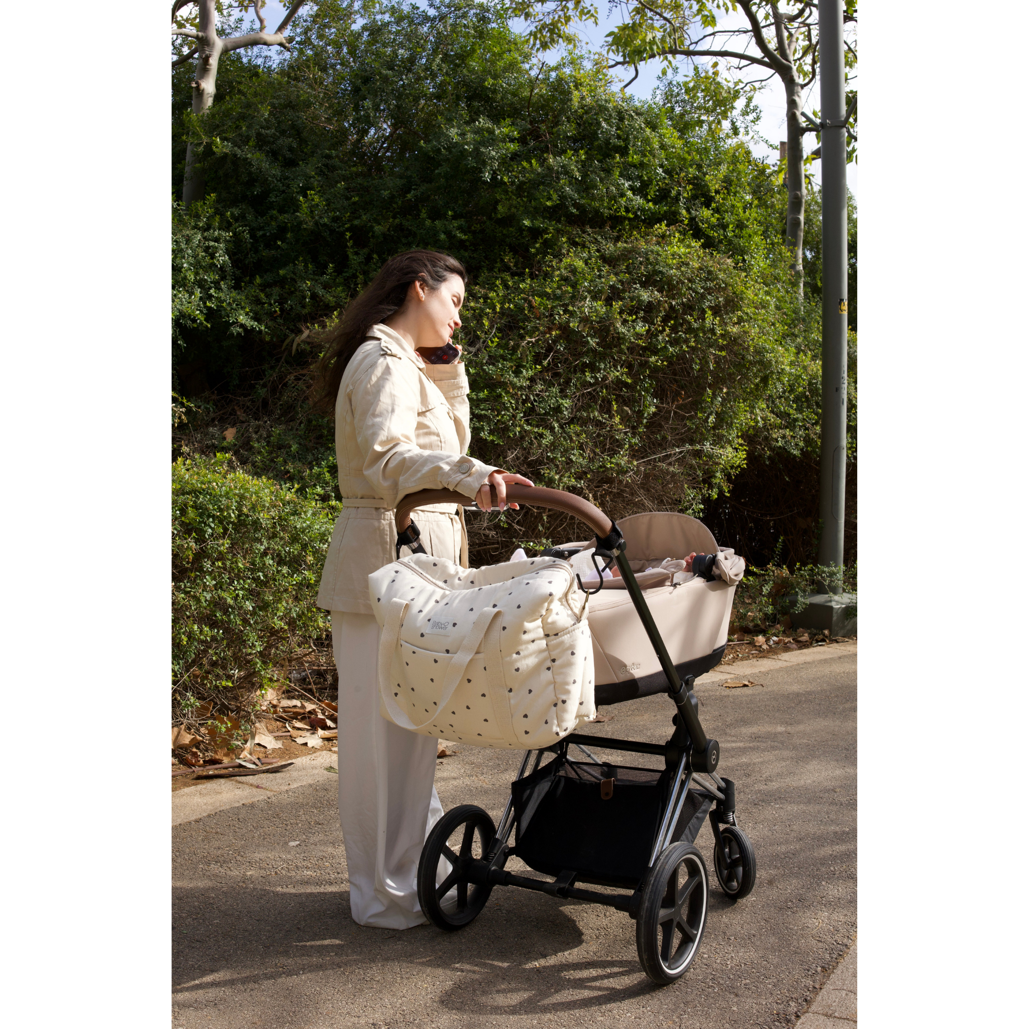 תיק החתלה "קמילה" מכותנה אורגנית - מעוטר בלבבות