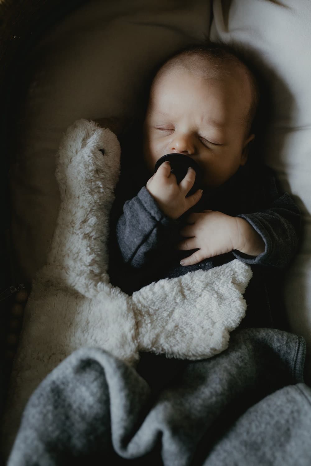 אוברול מכותנה OEKO-TEX® בצבע אפור כהה -A Basic Brand