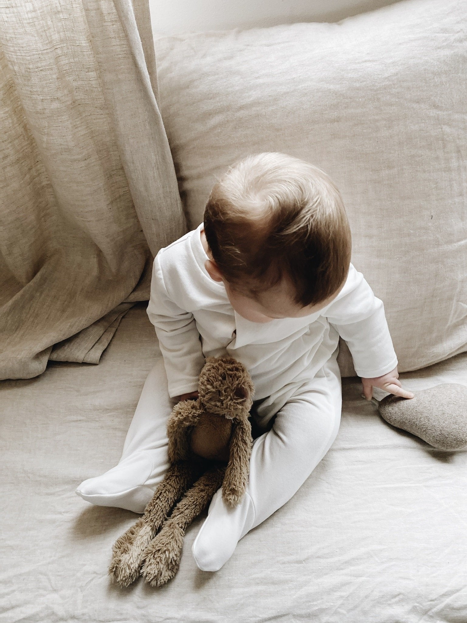 אוברול מכותנה OEKO-TEX® בצבע לבן -A Basic Brand