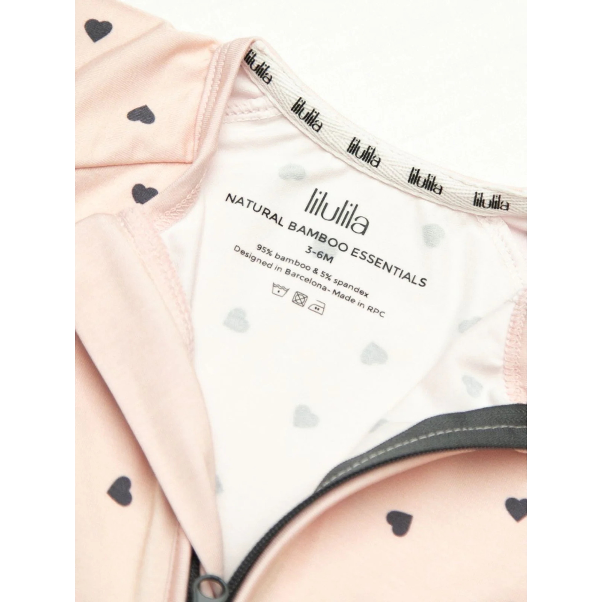 אוברול רוכסן - מעוטר בלבבות