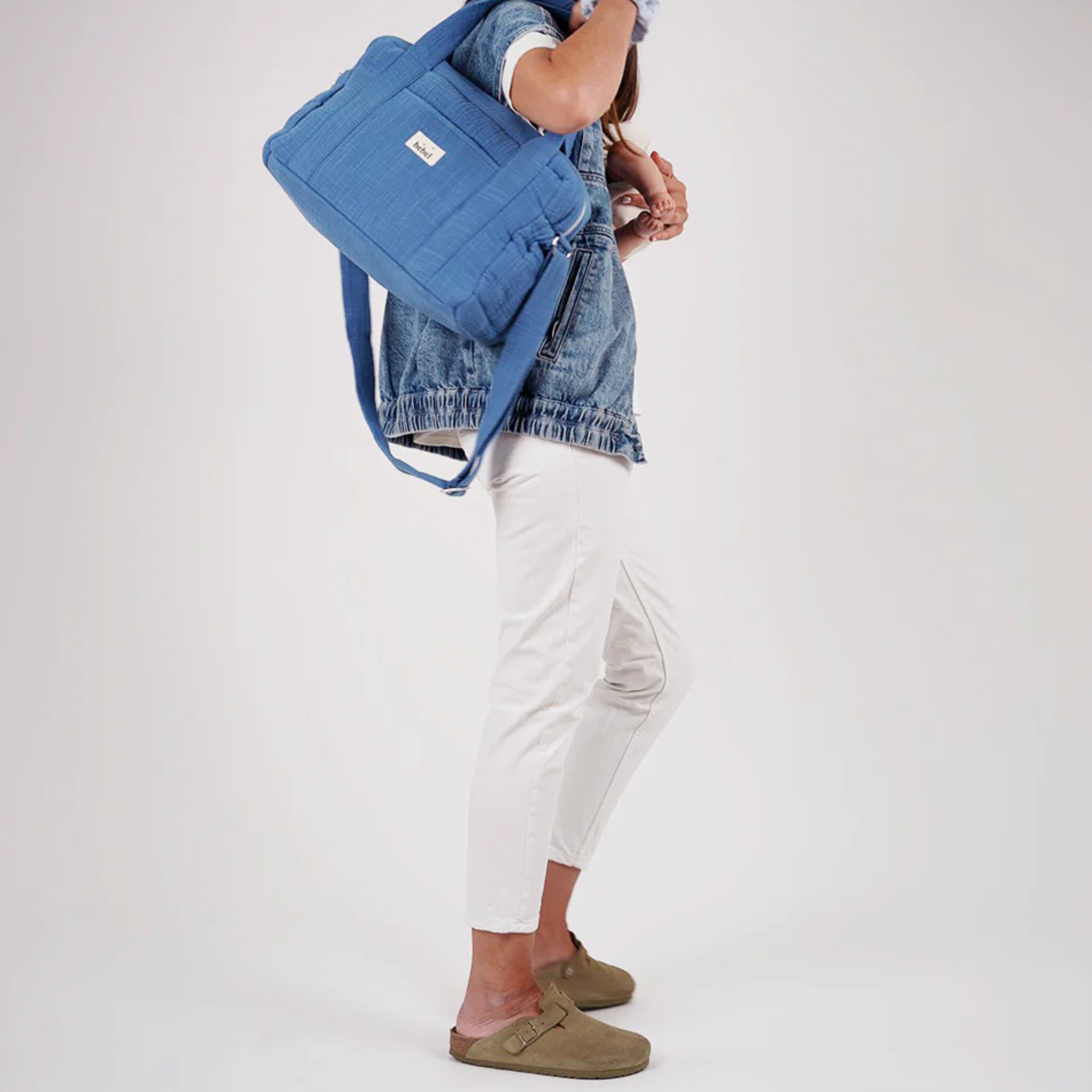 תיק החתלה "Middle" מכותנה אורגנית - בצבע כחול קפרי