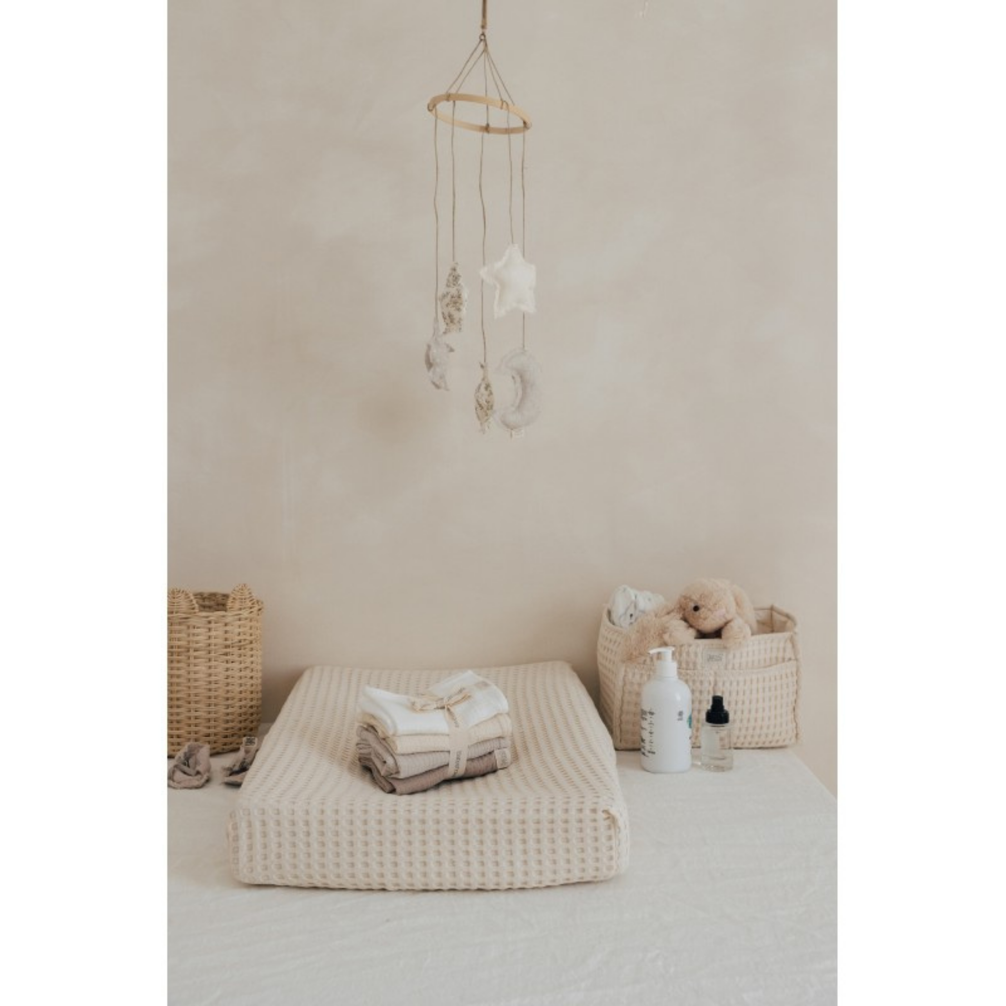 סל אחסון גדול בצורה מלבנית מכותנה אורגנית - באריגת וופל בצבע לבן אייבורי