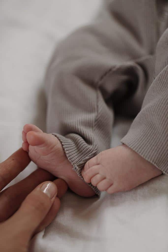 אוברול מכותנה ריב OEKO-TEX® בצבע אפור אבן -A Basic Brand