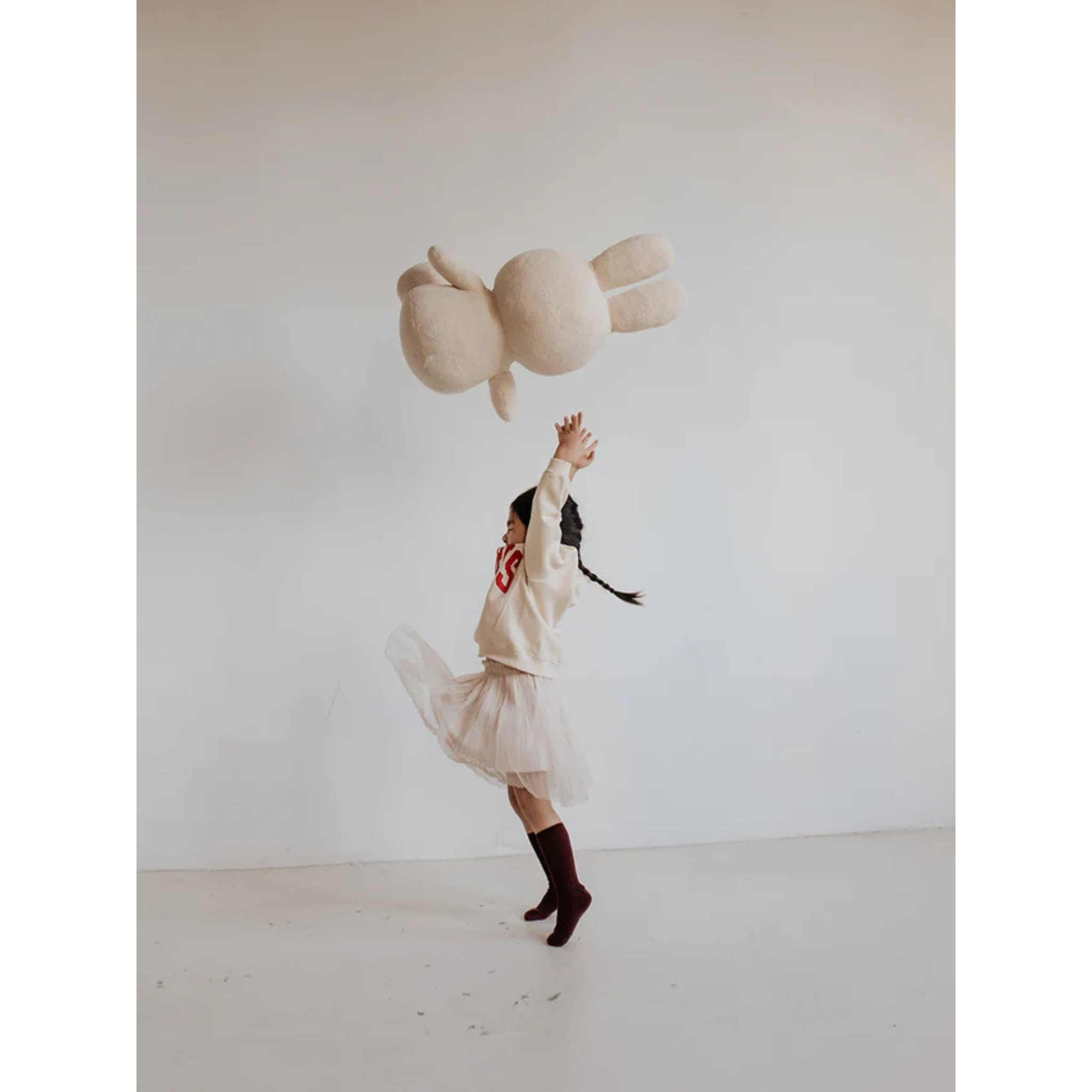 בובת  Terry Miffy גדולה – בצבע קרם