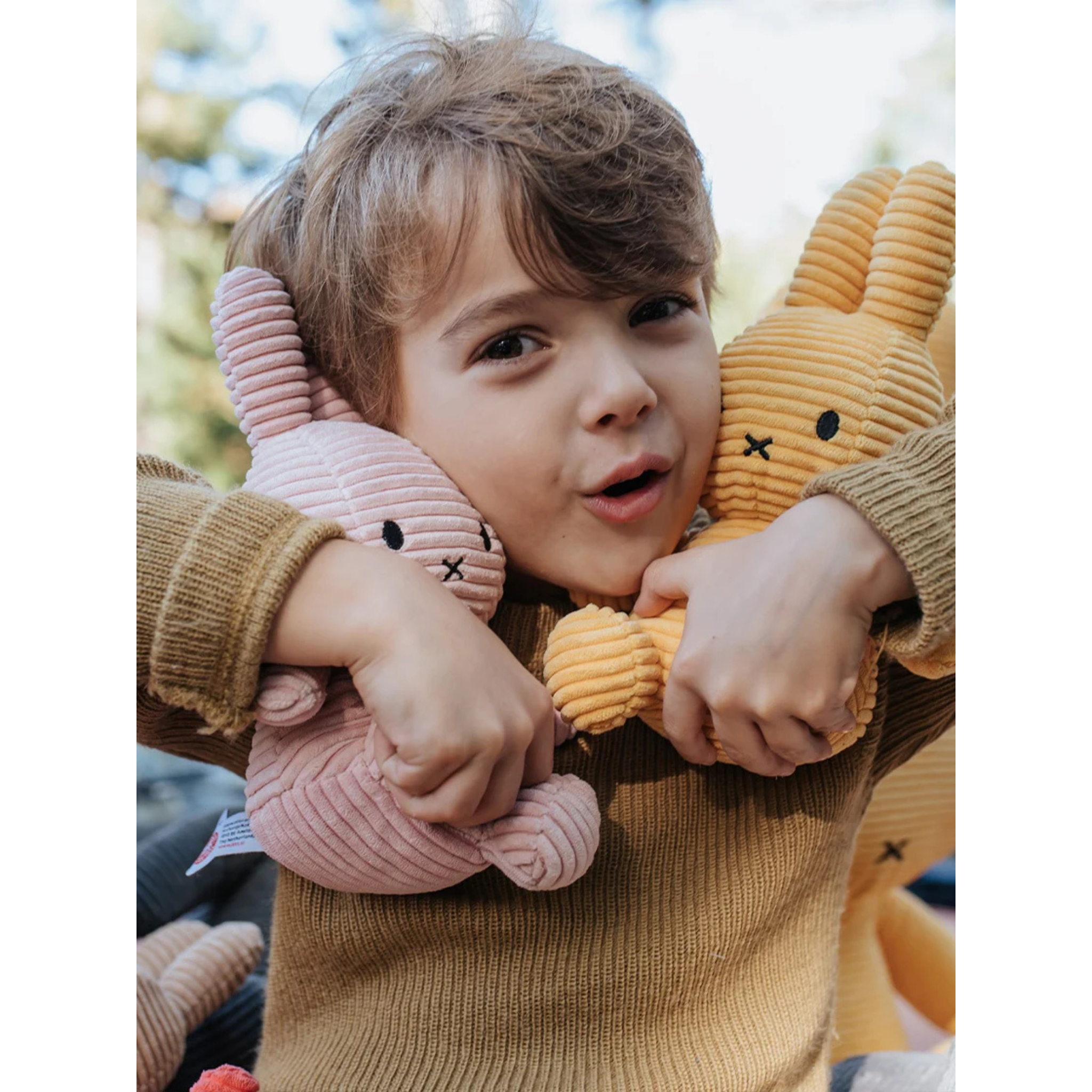 בובת Miffy קטנה– מבד קורדרוי בצבע ורוד ניוד