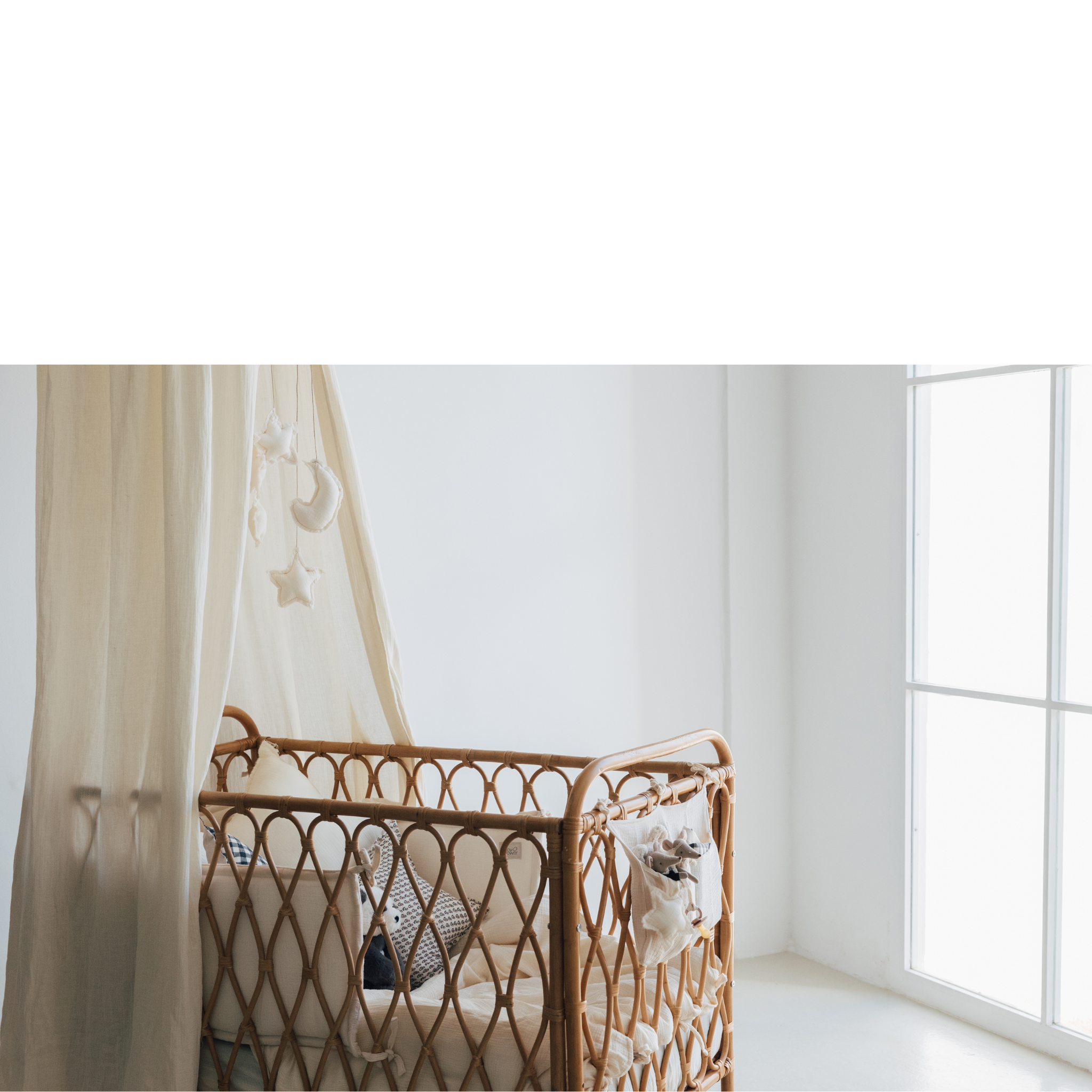 מובייל - בצורת כוכבים וירח בצבע לבן אייבורי