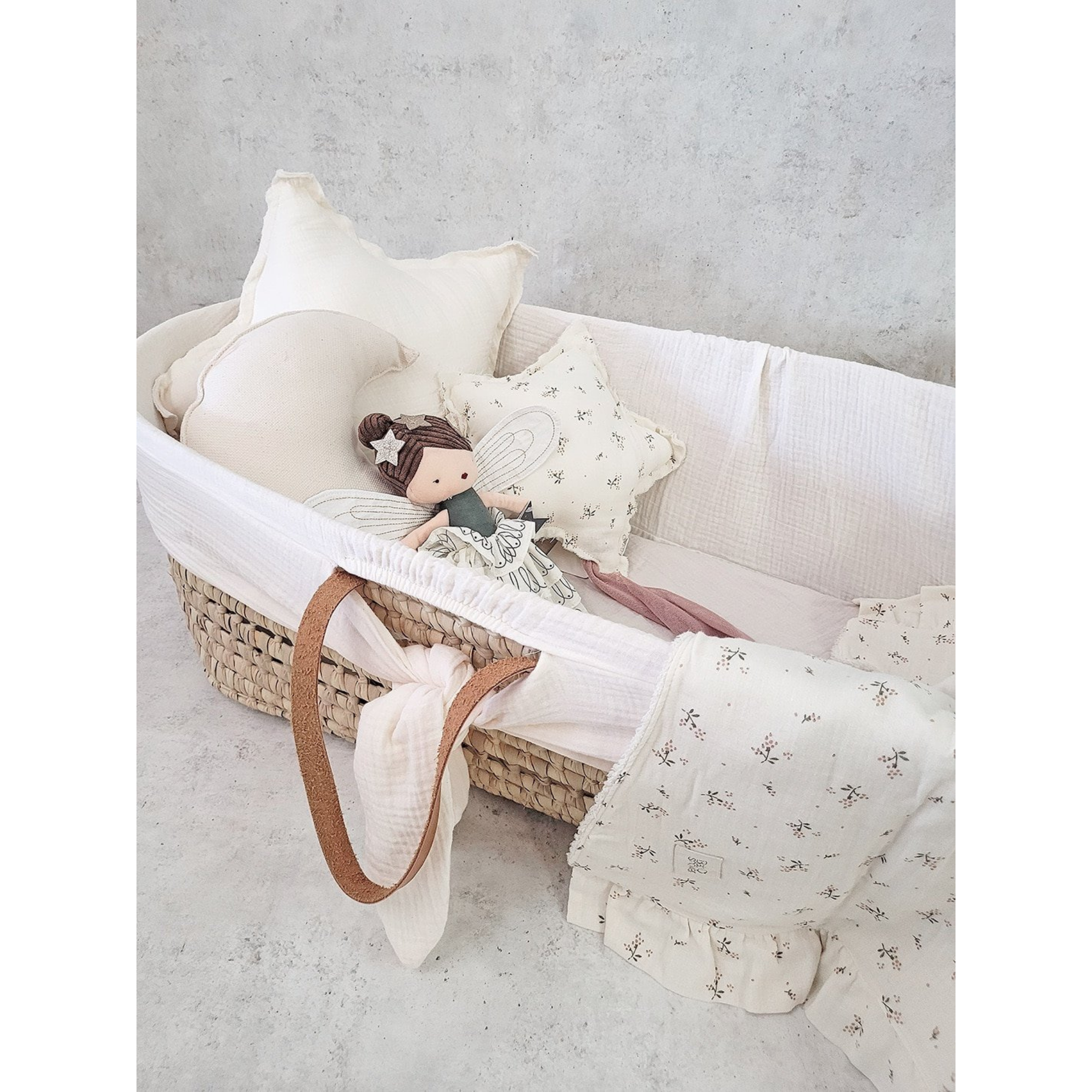 כרית כוכב גדולה מכותנה אורגנית - בצבע לבן אייבורי