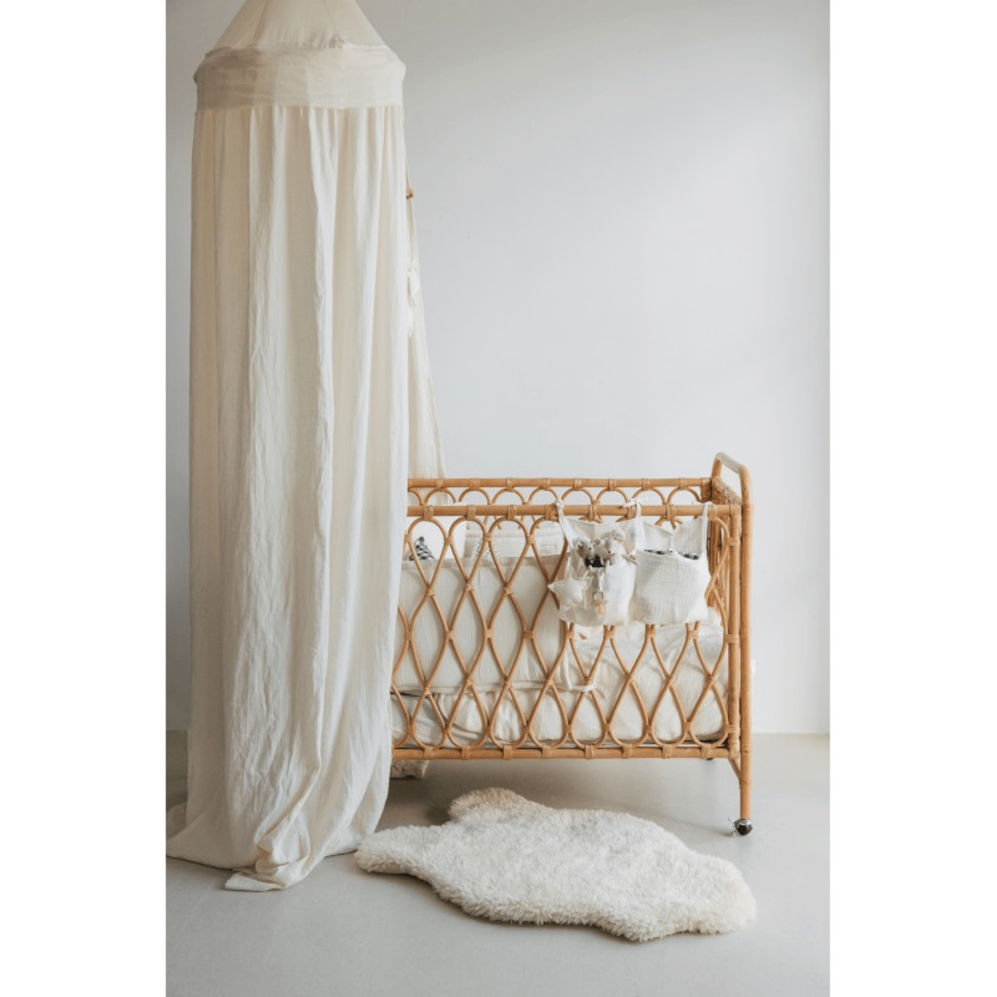 כילה גדולה מכותנה אורגנית - בצבע לבן אייבורי