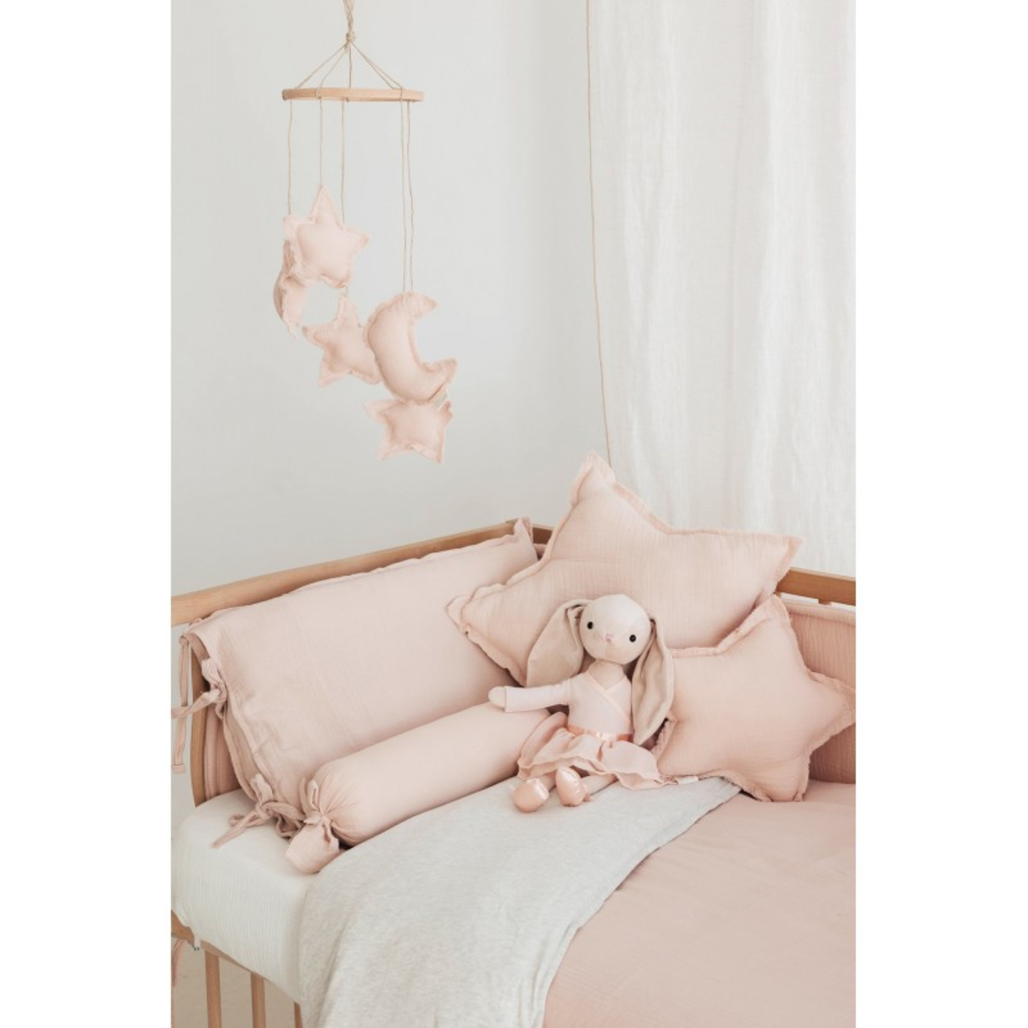 כרית בינונית בצורת כוכב מכותנה אורגנית - בצבע ורוד ניוד