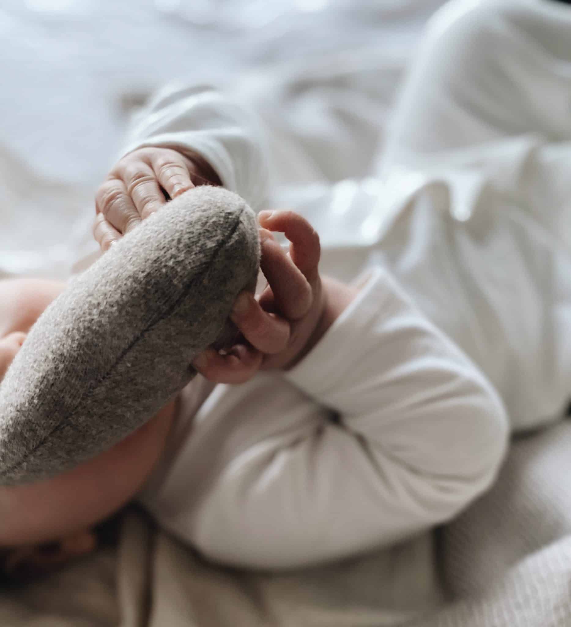 אוברול מכותנה OEKO-TEX® בצבע לבן -A Basic Brand