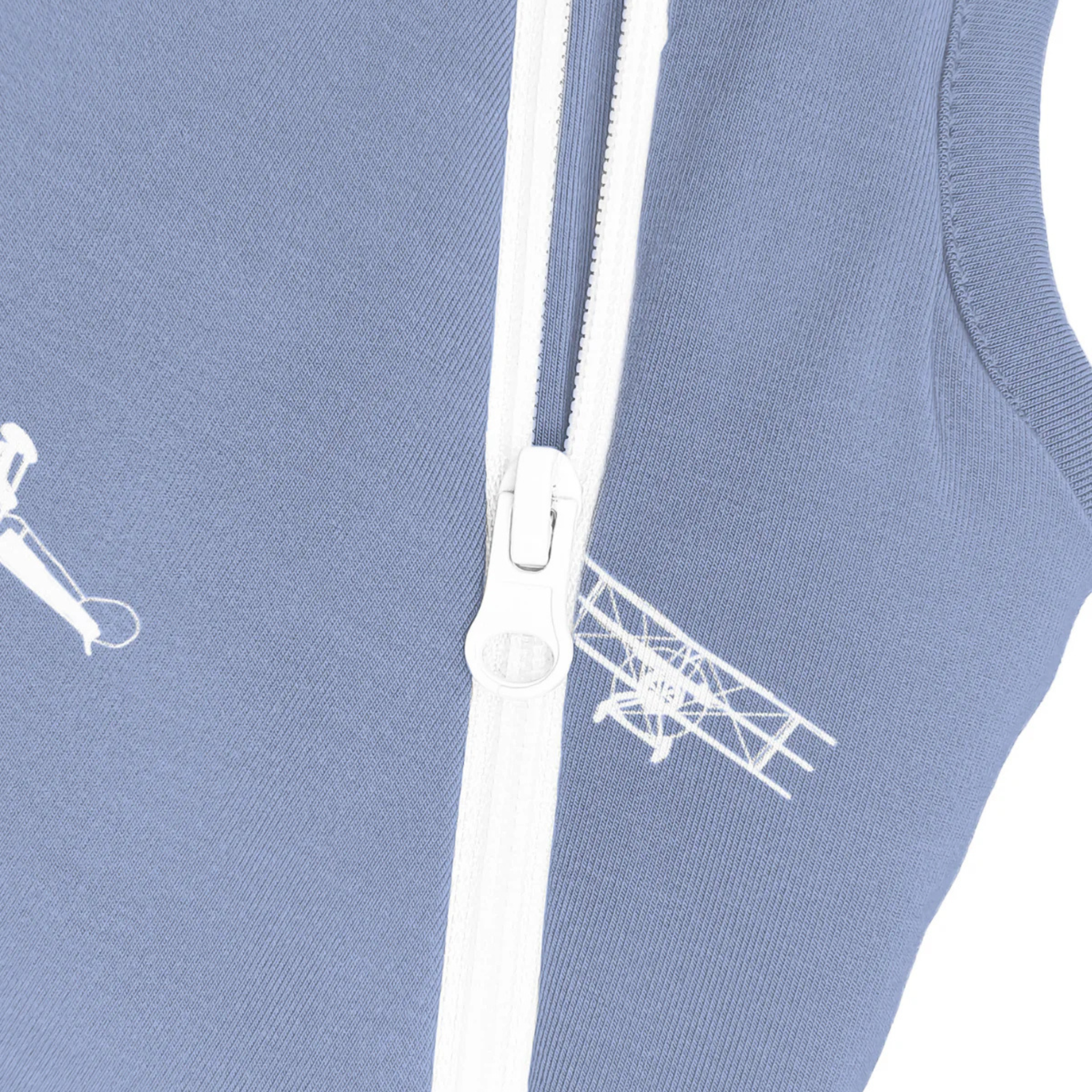 שק שינה גדול מבד במבוק – בצבע כחול מעוטר בציורי אווירונים