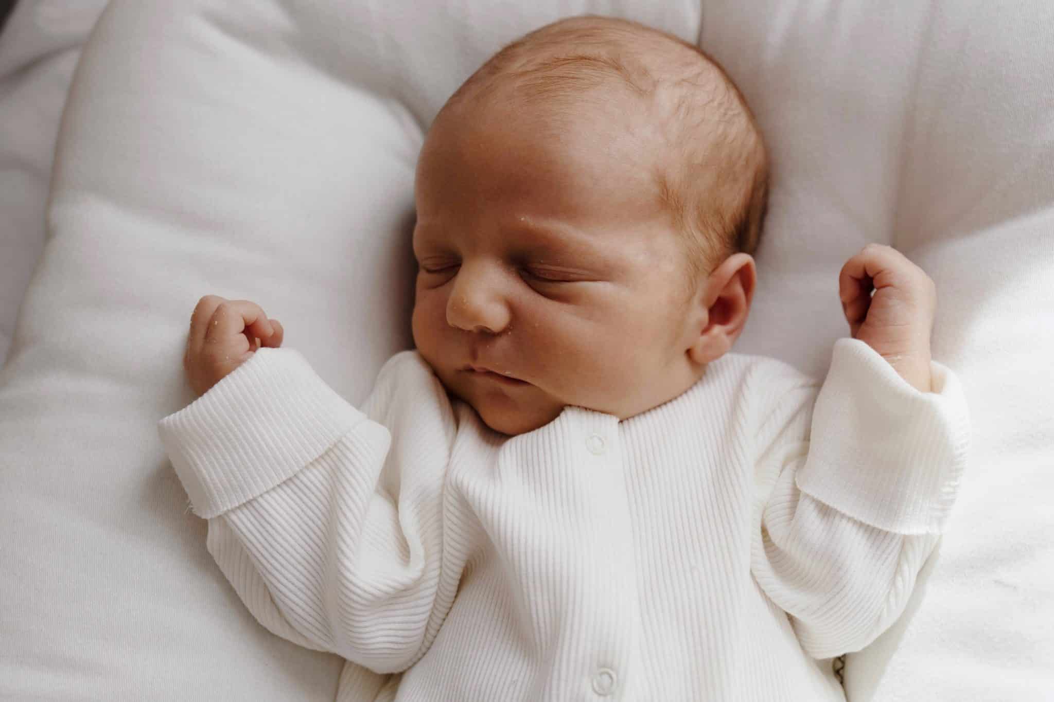 אוברול מכותנה ריב OEKO-TEX® בצבע לבן -A Basic Brand